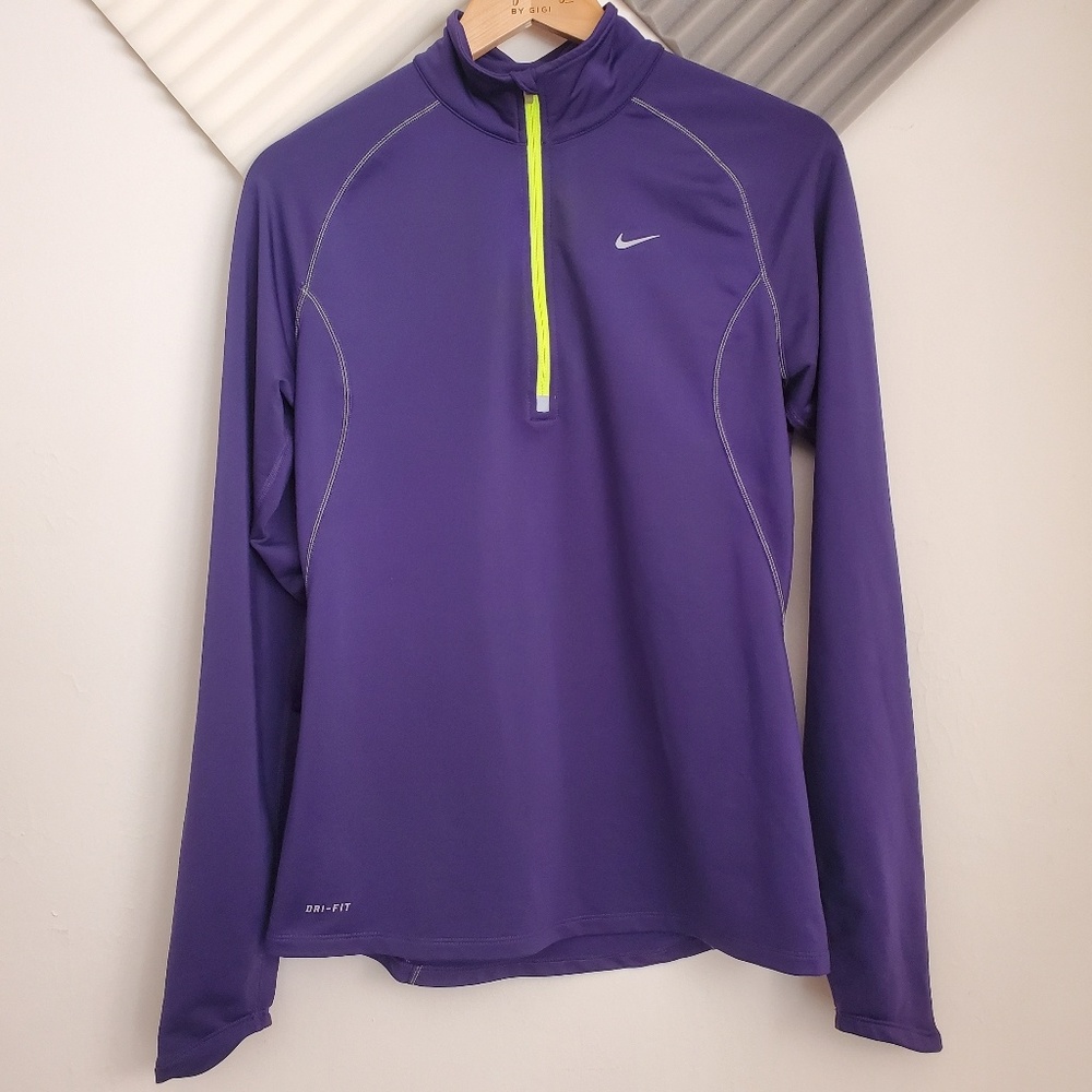 Nike | Purple active long sleeve pullover top
